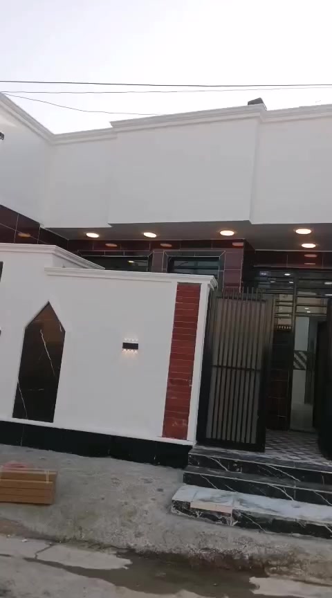 بيت للبيع مساحه 120م طابو زراعي بنيان حديث طابوك اساس رفت مسلح بيت تسليم مفتاح وفارغ كبل جيب غراظ وتنزل عنوان بغداد سبع قصور قرب شارع الفرطوس باقي تفاصيل بالمقطع  سعر النقد 63 وبي مجال قليل يرهم اقصاد *********** يوجد واتساب
