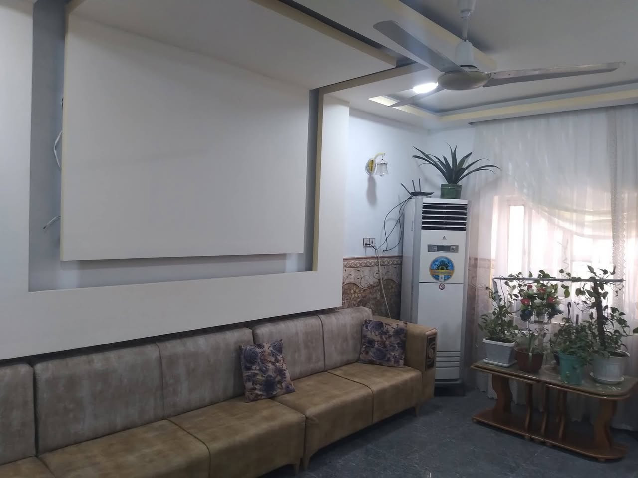 🏠 / دار للبيع مساحه 200 م طابو زراعي سند 25 

                واجهه 10م / نزال 20 م
 
                  عرض الشارع (10)م

           
البيت طابقين يحتوي عل اربع غرف نوم

🌏 الموقع / حله /حي الامام (نهايه شارع المستوصف)

للأستفسار أكثر مراجعة مكتب اومراسله الصفحه

🏚️مكتب المصطفى للعقار  للمقاولات العامه والتصاميم الهندسيه
 
🌍 شارع حي الامام نهايه شارع المستوصف

☎️ (⁦ (( ***********)
