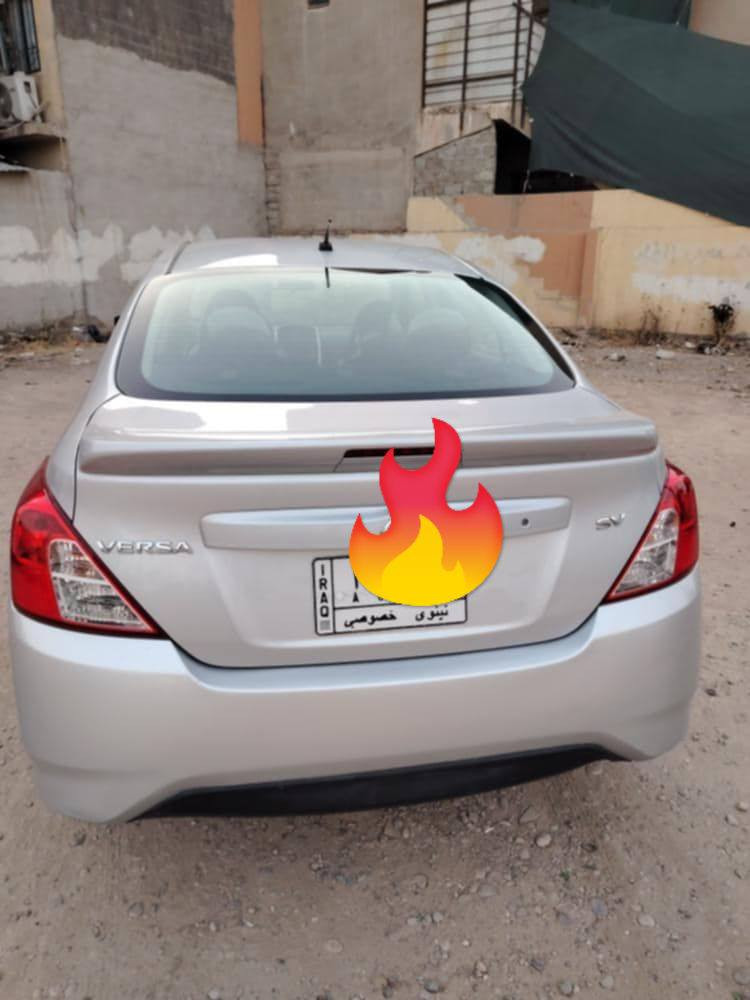 نيسان فيرسا 
موديل 2018
محرك كير شرط 
طخم تايرات جديد
حداديه تقريبا كامله وجديده 
مواصفات نص فول  تحكمات ستيرن  تحكمات بل مرايات  يدات نيكل
ضررها بابين  بدون دواخل + شويه بارد
للإستفسار  *********** متواجد عل واتساب

