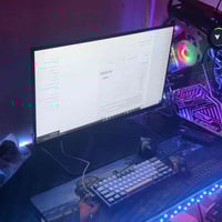 للبيع كمبيوتر ألعاب احترافي بحالة ممتازة ونظيف جداً، يعمل بدون أي مشاك...