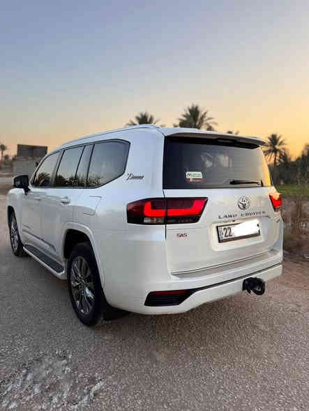 السلام عليكم  لاندكروز 2022ساز  اصلي فول مواصفات 1/1 السياره جديده مكفوله كفاله عامه من كلشي حته شخوط مابيها
 رقم اربيل  بسمي  تحويل او وكاله التريده 
باج تضليل بيها 
ماشية 30 الف حقيقي شرط ع الفحص
السياره جديده بمعنى الكلمه
اللون ابيض صدفي
محرك 4000 تنفس طبيعي
‏‎ مواصفات/ 
كشنات جلد 
كشنات كهرباء
سلايت روف 
فور ويل 
خمس بصمات
شاشات 3 تطبيق
كشنات تبريد
جنطه كهرباء 
8 ايرباك
اشاير مري
زراك لايت
حساس امامي خلفي
تبريد ثلاث قطع 
ثلاجه
‏‎تحكم استيرن 
مري قلابه
مري شفط
زراگات لايت 
طفايه
الى اخره مواصفات الساز  المعروفه
السياره معروضه 65000دولار
6 شدات و 50ورقه
‏***********
المكان بابل
مكلف بالنشر فقط
