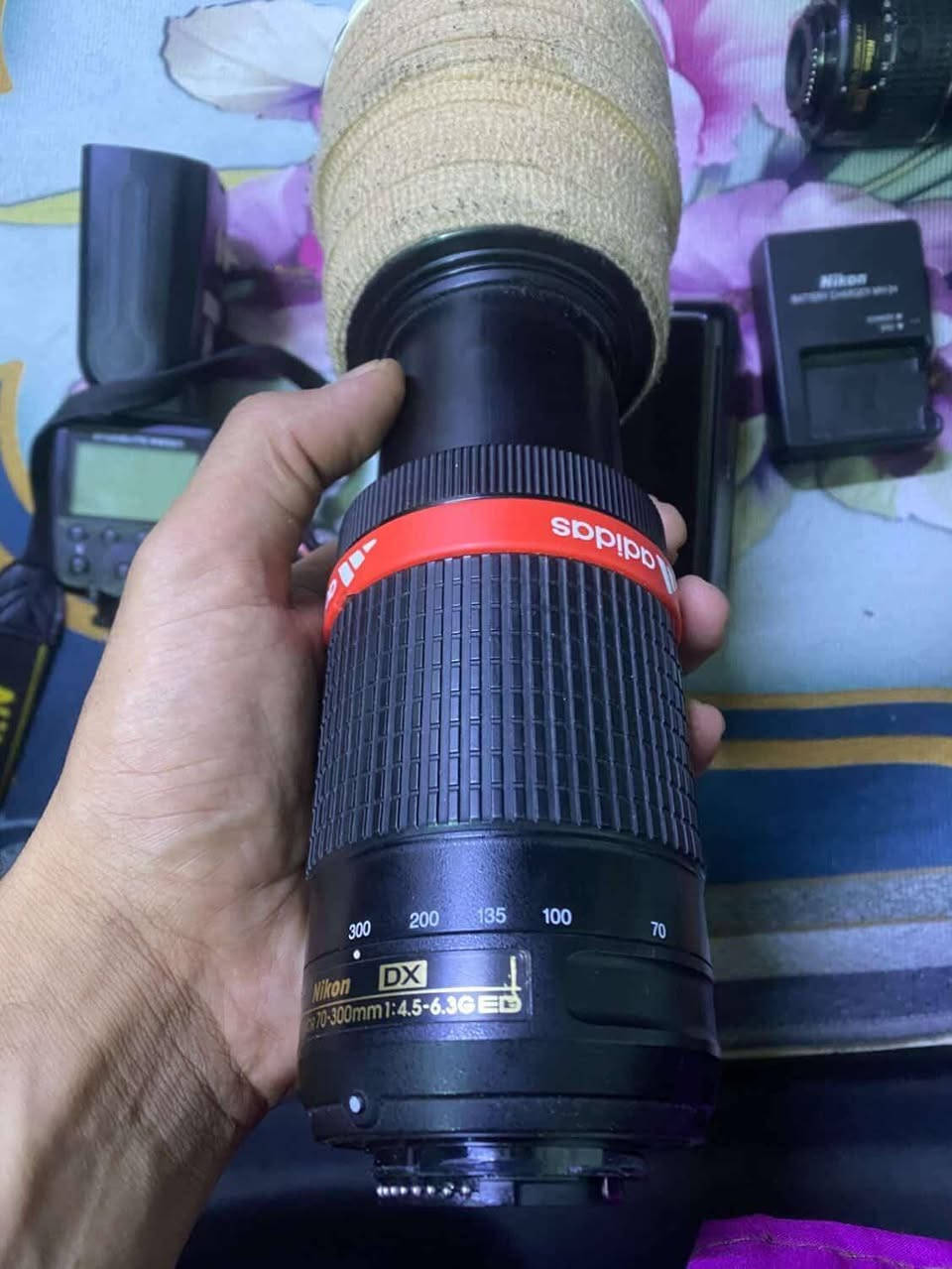 كامرا نيكون 3300
ملحقاتها 

بدي 3300

حزام 1

بطاريه2

شاحنات 2

هود مال عدسه 2 واحد منهن رياضي

عدسه 70-- 300 رياضي 

عدسه 18-- 55

كراب يحما بطاريات 2 

فلاش ويها حسب سعر لبيع 

للتواصل والتفاصيل ***********

او تواصل على فيس

سعر 350 وبيه مجال بصيط

انطيك رام هديه وياها

@إشارة
