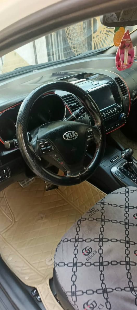 كيا فورتي موديل 2014 وارد كندي مكينه 200 جي تي اي سيارة مفوله 1/1
بصمه اشاير بلمري اشارة ترحيب فتحه تحكم سبورت وهواي مواصفات بيهة السعر 108 وبيهة مجال قليل مدينه الصدر قطاع 78 
***********
