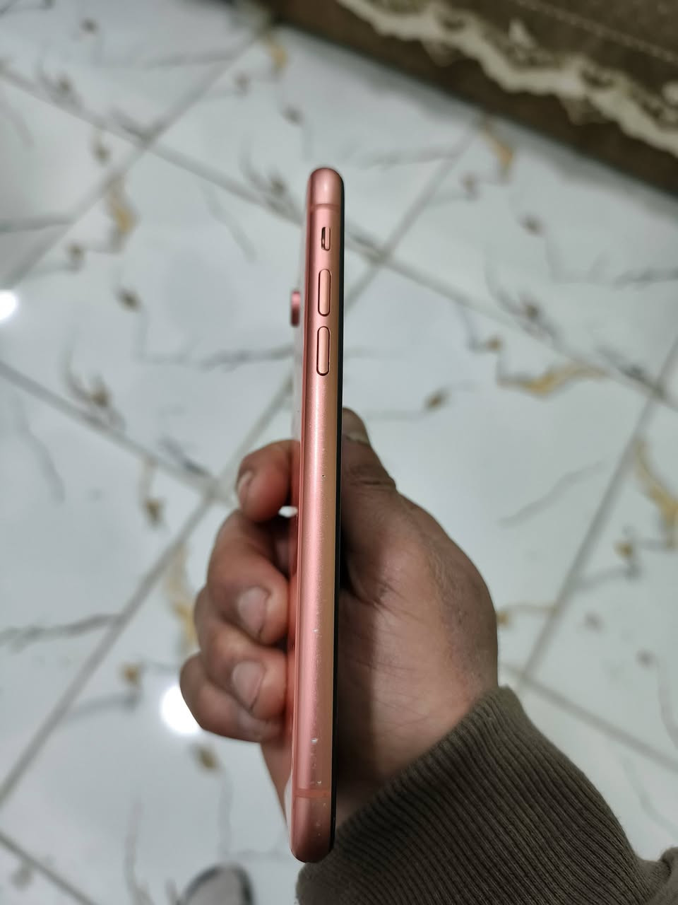 سلام عليكم إيفون إكس آر بطاريه 67 ذاكره 128 جهاز بلادي فيس أيدي متوقف وضهره مثل ما شوفه وياه كفر هديه سعره 130 مكاني بغداد جسر ديالى القديم رقم ***********
