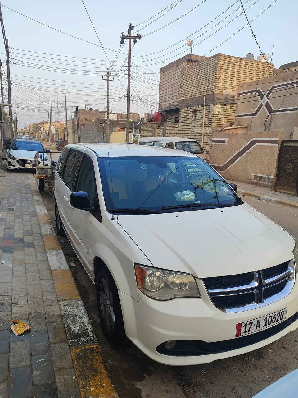 السلام عليكم
دوج كرفان موديل 13 رقم مثنى اجرة كير ومحرك جديدات شادهن سنويه باسمي لل29 تدفئه تبريد كله شغال دوشمه وكاعيه جديدة حداديه نص عمر السيارة مصبوغه عام لغرض تبديل الرقم اجرة مكان السيارة كربلاء 
***********
