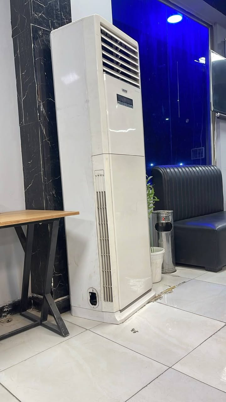 سبلت ＴＣＬ 3 طن سعر 750 مكفول من الفتح نضافه عاليه
سبلت توسوت 2018 نضافه جدا عاليه مكفول من الفتح السعر 650 

المكان الرمادي شارع 17  رقم ***********

