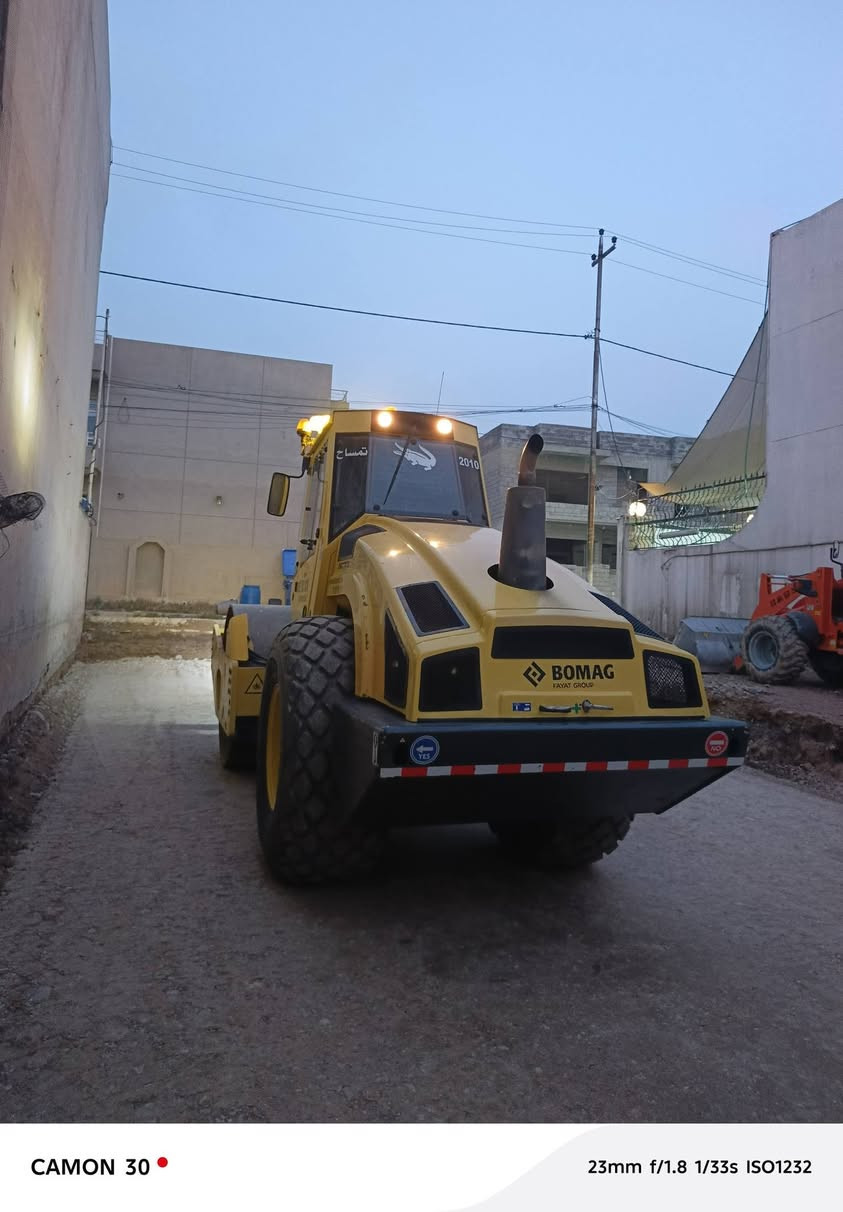 حادله بوماك بسمي شرط تحويل 
فول عادي مكفوله كفاله عامه 
للاستفسار ***********
           ***********
