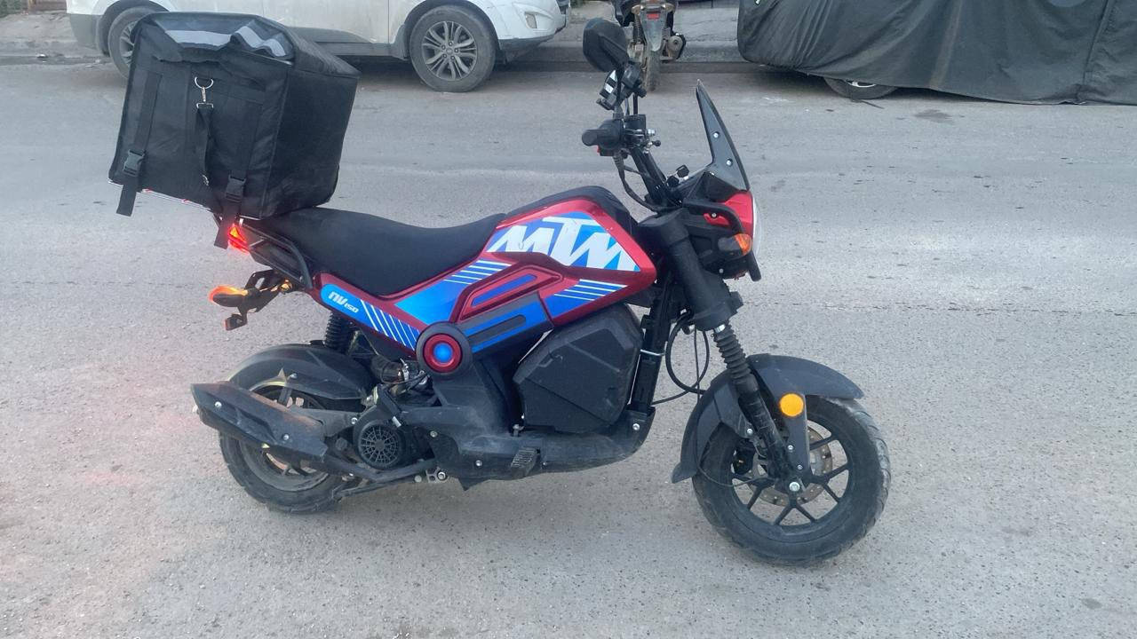 سلام عليكم 
دراجة للبيع كاملة جديدة مال رنبة 
صار سبوع من نزلته من الرنبة 
نضيفة كلش 
عنوان بغداد البنوك 
الاستفسار ***********،
