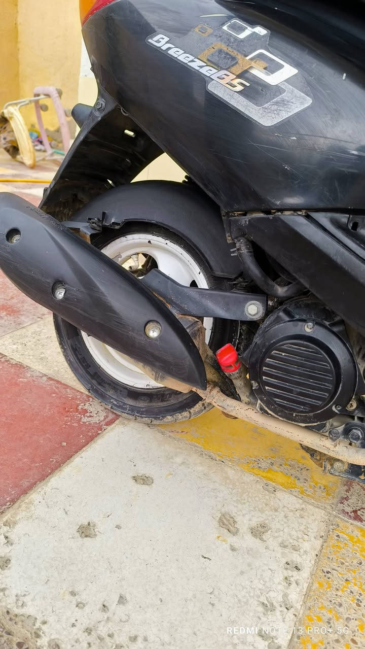 دراجه بريز نضافه 80 /100 دراجه خير من الله  شلعه مكفوله من المحركه جيب فيتر وتعال افحص دراجه ناعمه  ماخذه ع ايدي مناحيت دهن كل 15 ابدله   ما متعوبه ابد  ابيع  سعره 650 وبيه مجال حك جيه. او مراوس حسب القناعه هذا رقمي ***********.و متواجد ع. فيس
