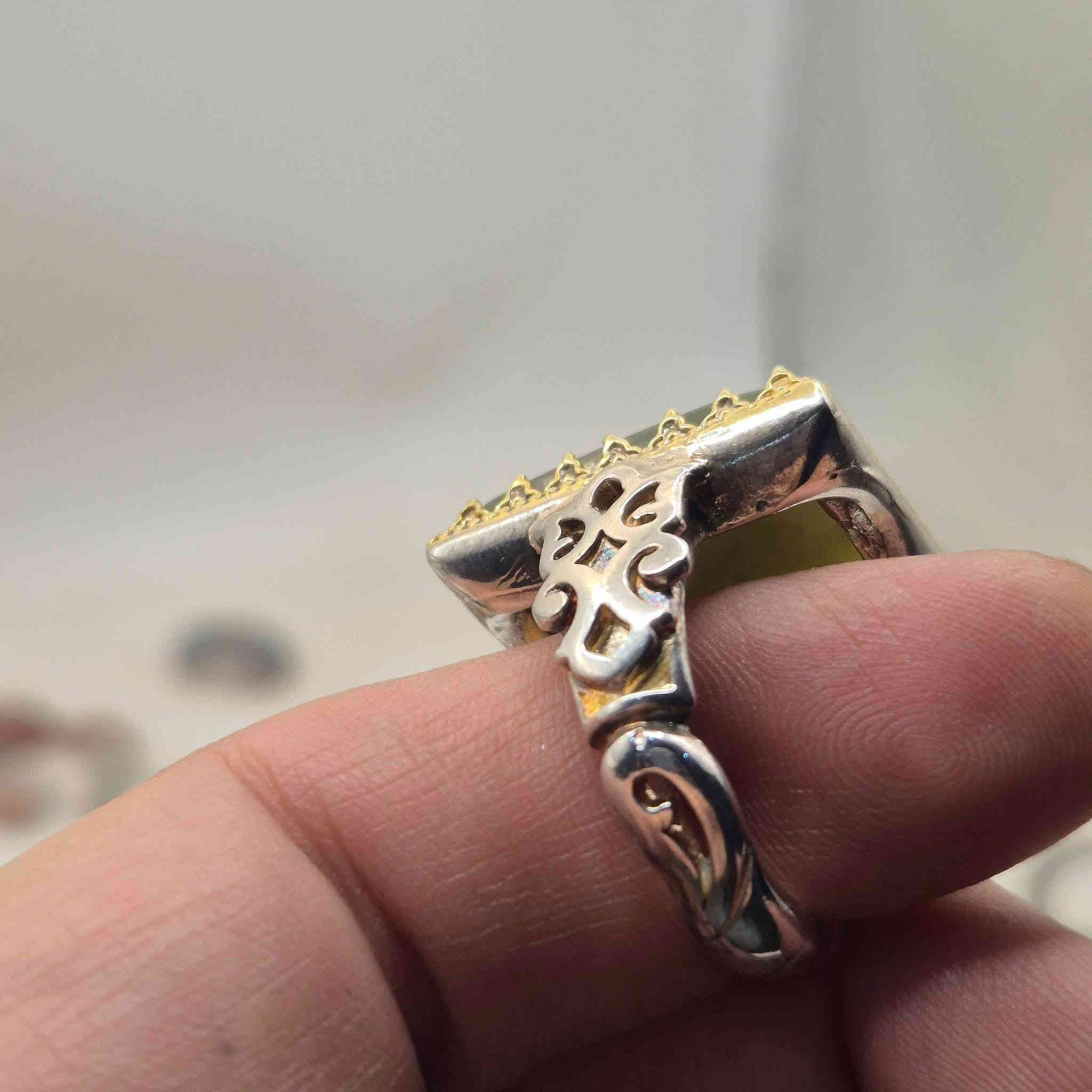 الحجر المظلوم ( ذو المنافع الكثيرة )
نافع لمرضى القولون _ للكلى _ للهدوء النفسي 

اليشم اليماني الطبيعي "اليمني" الأصيل
 فضة متينة عيار 930 / تاج نحاس نقي
حجم الفص راهي 
قياس الخاتم 22 _ 23 

للإتصال و المراسلة***********
🚗 خدمة توصيل كل مناطق العراق
💳 كارت ضمان (أصالة المنشأ & غير معالج )
📍 الكوفة _ شارع كوفة نجف الرئيسي _ مأكولات خوخة _ داخل فرع المطعم بغداد
