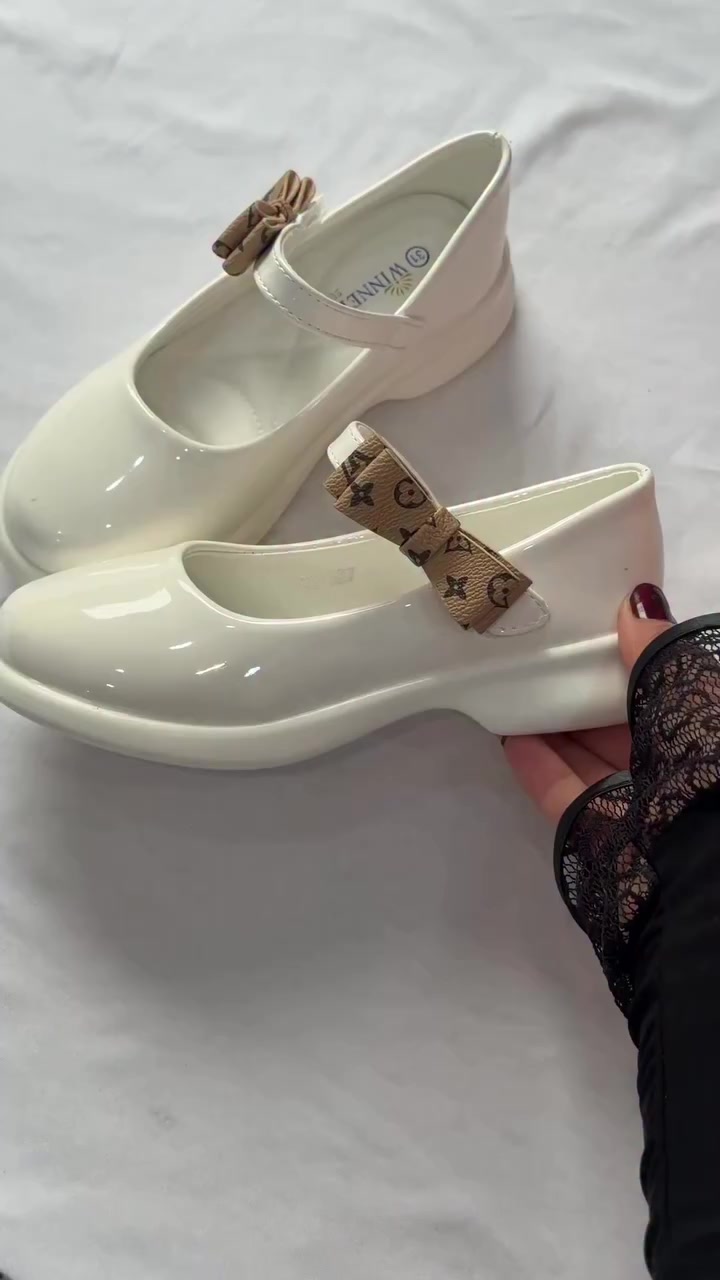 :

“للبنات الأنيقات اللي يحبّن الدلع 🤍
حذاء ناعم بفيونكة مميزة يخلي إطلالة بنتج أجمل وأرتب بكل خطوة 👧🏻🤎🤍✨#اكسبلورر #ترند_السعود9 #بنات_العراق #حذاء_نسائي_تركي #اكسبلور_فولو


**إذا كنت صاحب هذا الإعلان وتريد حذفه لأي سبب، رجاءا أرسل رسالة إلى الدعم الفني**