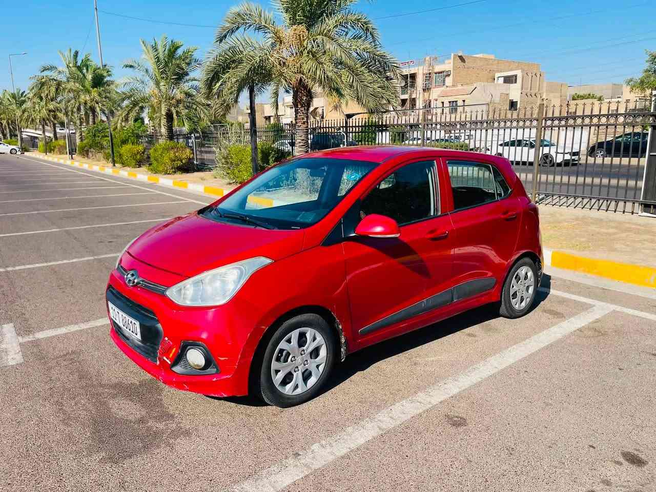 هونداي. I10 خليجية موديل 2016 بيها بارد بسيط. السونار مرفق مع البوست 
السعر 85$ وبيها مجال. 
مكانها بغداد. حي العامل 
***********

