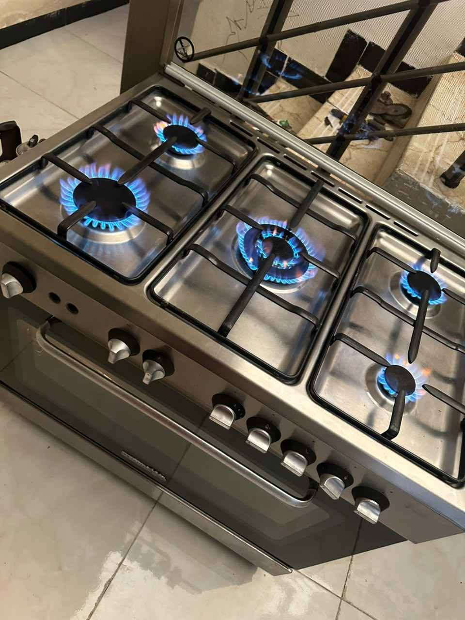 طباخ ايطالي لاجيرمانيا مستخدم نضيف شغال بغداد, العراق


**إذا كنت صاحب هذا الإعلان وتريد حذفه لأي سبب، رجاءا أرسل رسالة إلى الدعم الفني**