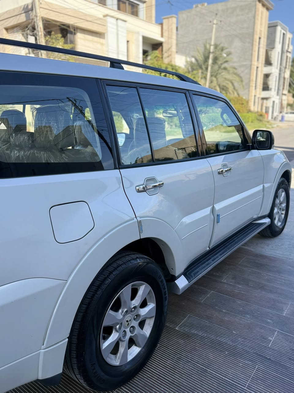 باجيرو موديل 2014 للبيع
فول مواصفات 1/1 خليجي حبتور محرك 3500 المرغوب
فتحة سقف
كشنات جلد + تغليف كشنات جلد ياباني اصلي مع ارضية السيارة
 تحكم كشنات
دمام خلفي
حساسات خلفية 
8 ايرباك
 مرايات شفط
٣ سيستم صوت
+7 راكب
٣+ كشنات قلاب
تحكمات استيرن
السيارة ماشية 152 كيلو حقيقي بيها بارد صغير كلش بالجاملغ الامامي عكس السايق ومبدل بيها دعامية امامية وشباك بدون دواخل سونار وين ميعجبك 
رقم اربيل تحويل او وكالة السعر 163 وبي مجال 
المكان بغداد /حي الخضراء ***********
