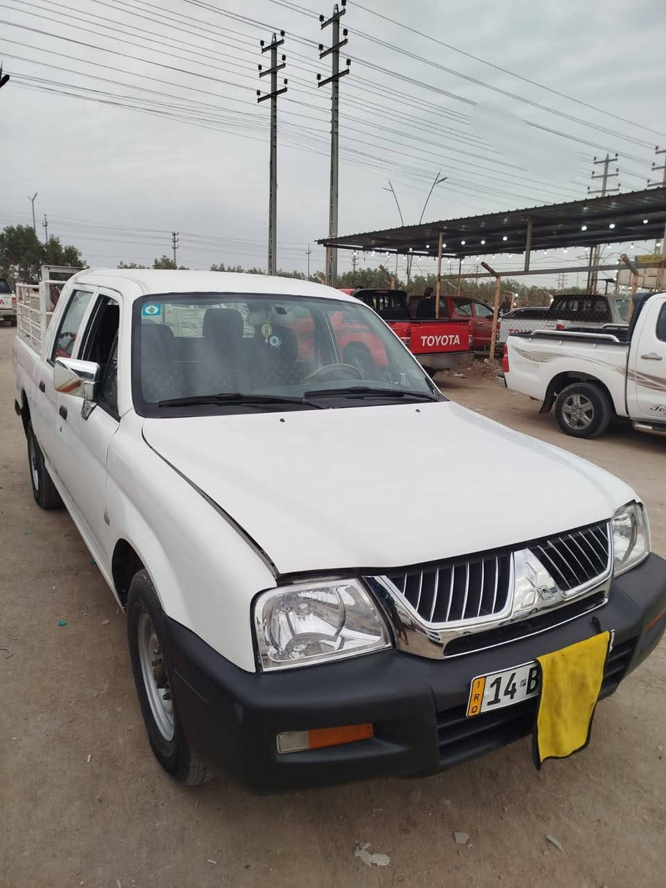 السلام عليكم سياره سوبيشي للبيع 2005مصبوغه صبغ جماليه كير ومكيه مكفوله وشاصي السعر 62$ما متواجد ع النت ***********
