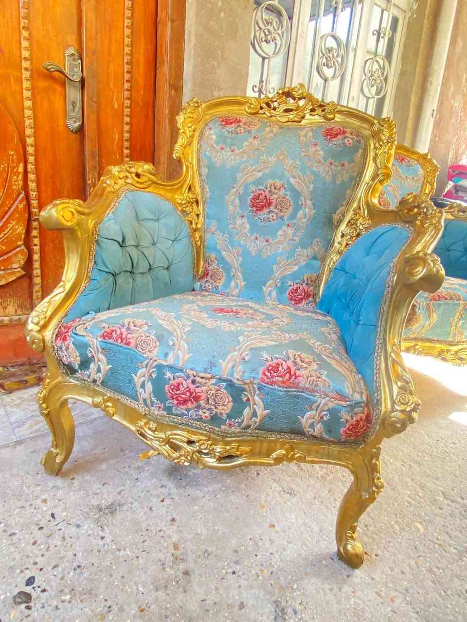 لسلام عليكم شونكم اخوان تخم ملكي 10مقاعد تخم زين مرتب السعر 250وبي مجال الاستثناء ***********للتواصل
