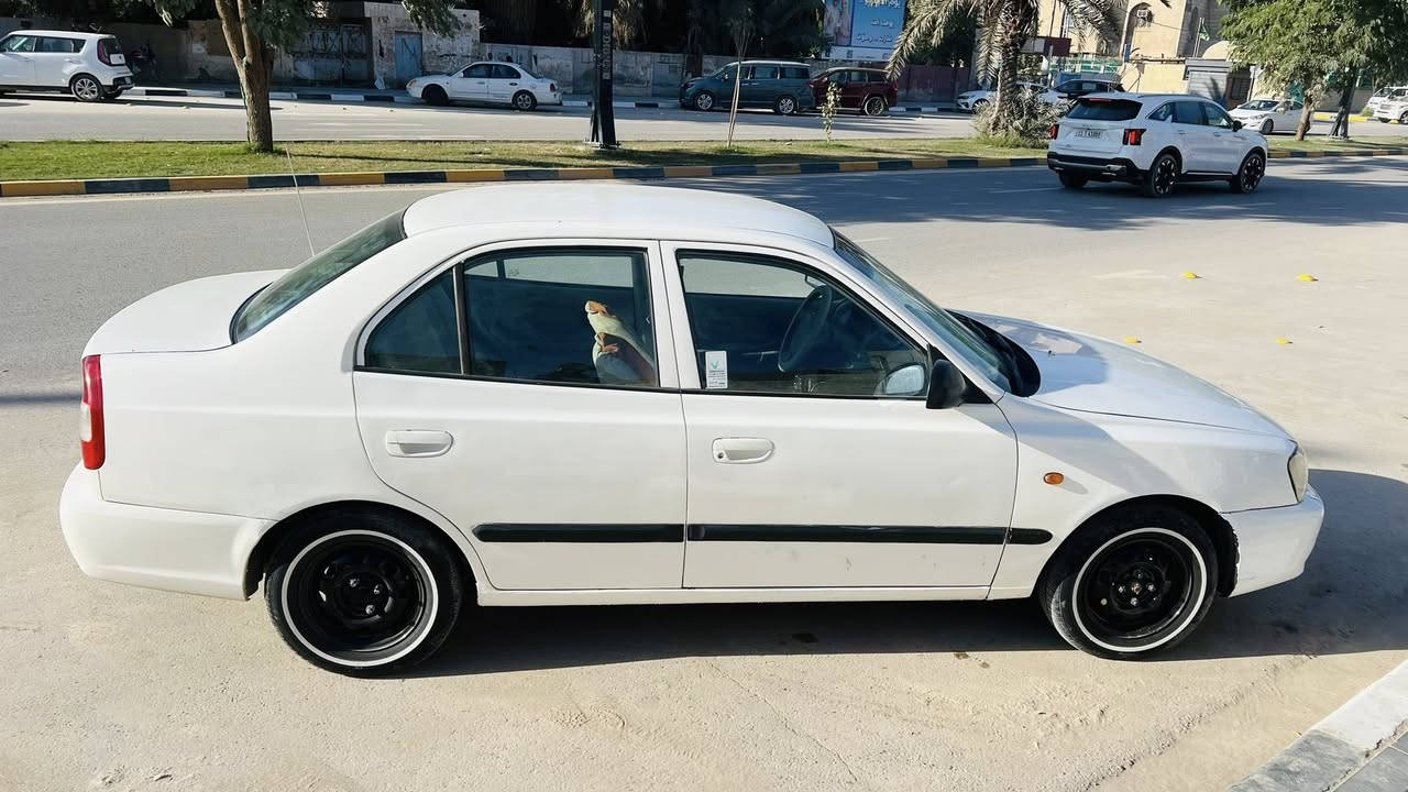 ‏هونداي فيرنا 2014
￼ رقم إنجليزي سنوية جديدة شهر 12 باسمي تحويل ثاني يوم
تبريد شغال 
مكينه جديدة قبل شهرين شادها 
 كهربائيات شغاله 
تايرات جدد خطه بيضاء 
الارضيه دوشمه جلد 
سيارة جاهزه مابيها اي نقص 
‏اللون أبيض معيوده نفس الون عام

رقمي ***********كربلاء 

السعر:74قفل
