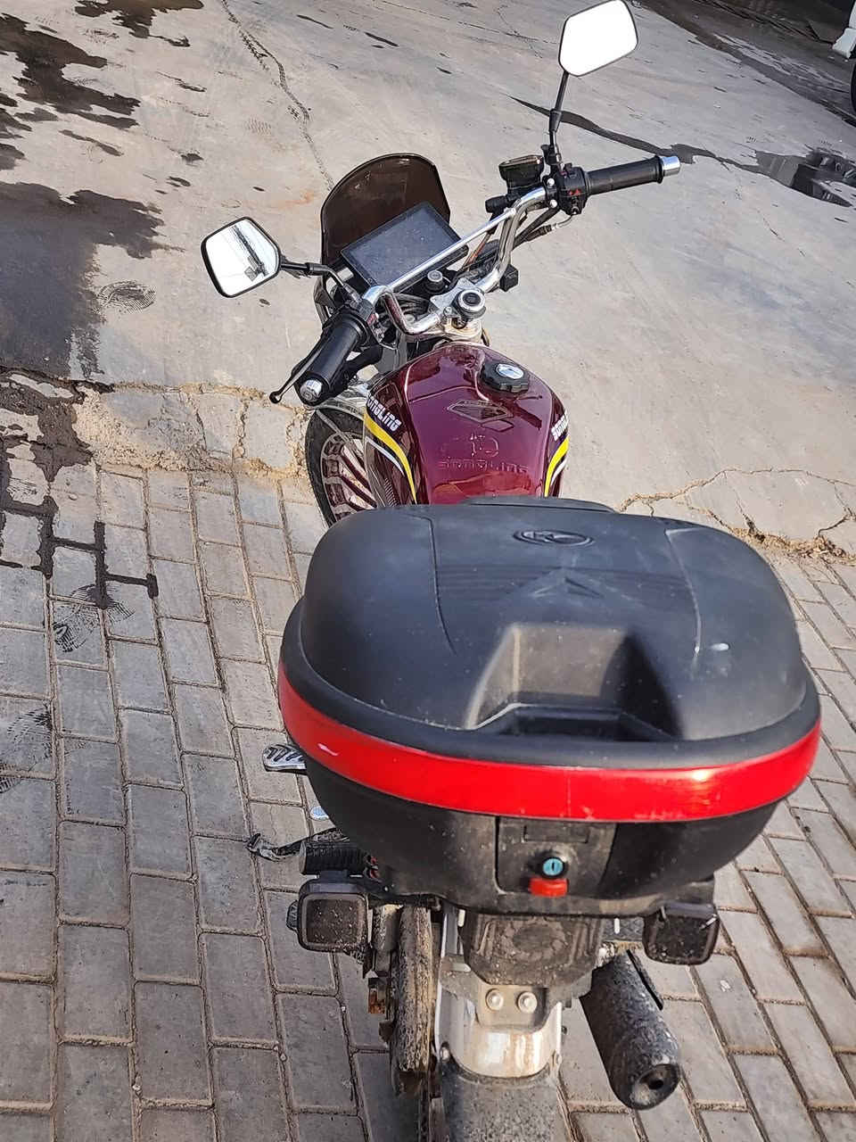 سلام عليكم دراجه للبيع إيراني موديل 2026 مكفوله كفاله عامه أوراق كامله شراي *********** مكان بغداد الحسينيه مال راشديه شراي فقط وتساب او رقم
