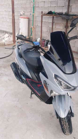 درجة سكنس صيني...للبيع.. 
مديل 2024
الدراجة نضيفة صارلهة 5 اشهر من طالعة من المعرض 
السعر مليون وبيهة مجال 
للتصال.***********.صاحب الدراجة
