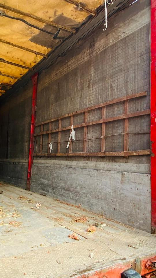 عربانه جادر مسرحي تخم تاير حرش تخم جوبلس  حداديه جديده كهربائيات كلهه شغاله  بريكه دسك  يوبي اس شغال كفاله عامه كاعيه خشب سلايت داخلهه حوض اللمانيه مطبخ +ثلاجه +صندوك كبير
فقط اتصال او واتساب
***********
