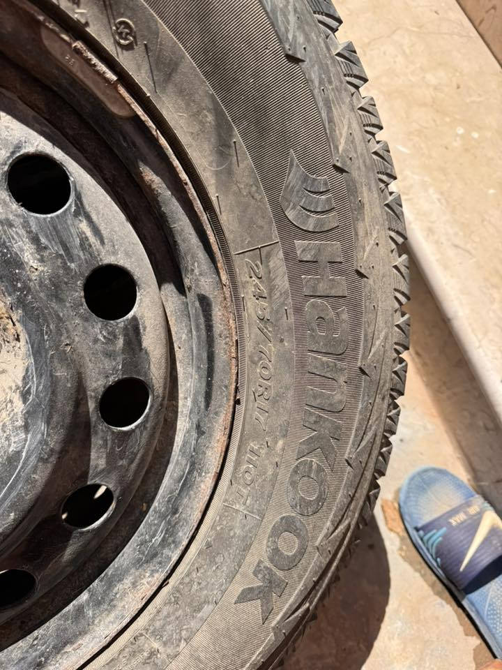 تخم تاير هو والويل مالته اجاني بسيارة من امريكا قياسه 245/70R17 هانكوك انتاج حديث بي بسامير مال ثلوج جديد ما مستخدم بالعراق متر واحد ابيعه هو والويل مالته شلع تخم كامل بسعر 100 الف قفل

مكاني النجف 
***********
