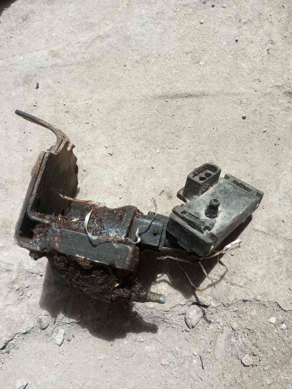 سلام عليكم غراض اوبل فيكترا 1600 للبيع كله مال حاويه شرط شغال السعر 150 مكان نجف  مشخاب ***********
