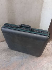 جنطة دبلوماسي • ٥٢×٤٢ • قفل معطل