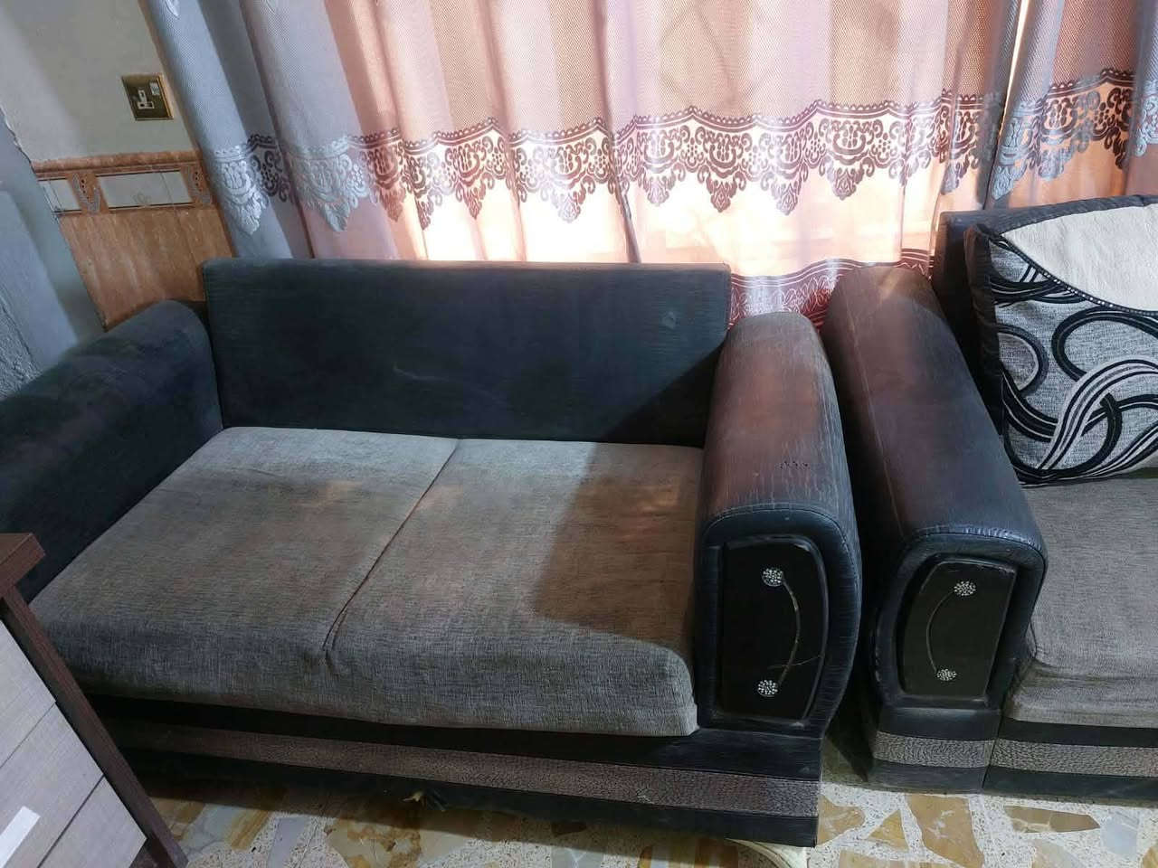 التخم 10 نفرات  تسكام سعره ب250 وابي مجال والمبردة سعره ب130 وابيه مجال. والطبله تصير تصير ميز بلازمة سعره 20 وابي مجال واصوبات كلهم ب30 وابيهم مجال والكنتور سعرهرب160 وابي مجال والتخم سعره لاحمر سعره ب275 وابي مجال  والغراض الاطفال سعرهم 35 وابيهم مجال  والمكينه سعره ب130 وابيه مجال مكانهن الغرض نجف والغساله سعره 700 وبي مجال  تاخذ17 كيلو   والكارتونات الشي ان اي سعرهن الواحد10 وابيه مجال


**إذا كنت صاحب هذا الإعلان وتريد حذفه لأي سبب، رجاءا أرسل رسالة إلى الدعم الفني**