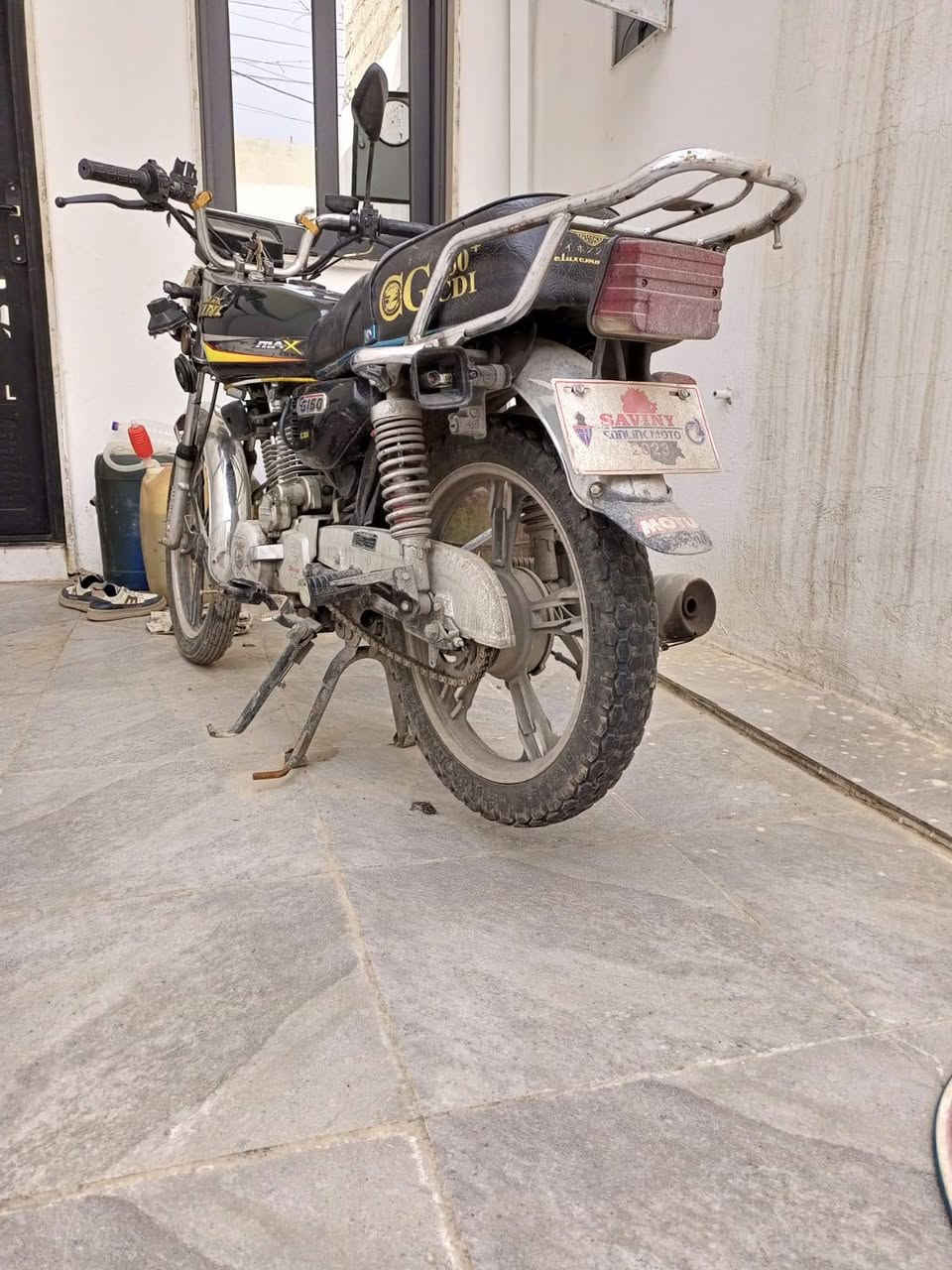 سلام عليكم
شباب دراجة للبيع 5 كير
شرط مكينة مامفتوحة بيها شوية دخان
ابيعها عل حالتها
بيها كسر بلاياتات شكم قطعة
كهربائيات شغالة
سعر خاص
او ***********
 واتس
