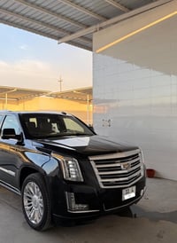 للبيع  او مراوس ب تاهو او كديلاك موديل 23-24  كديلاك اسكاليد بلاتينيوم...