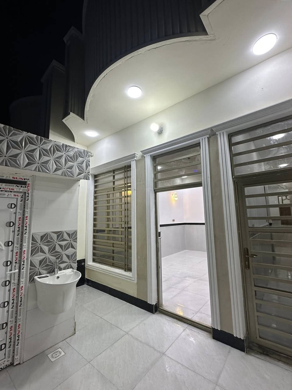 اللهم صل ع محمد وال محمد
السلام عليكم مشتمل للبيع جاهز للسكن بناء حديث شغل فول مواصفات مساحته 100 متر في ميسان عابرات قرب مستشفى اللبناني 
للاستفسار والتواصل ع الرقم 
***********
