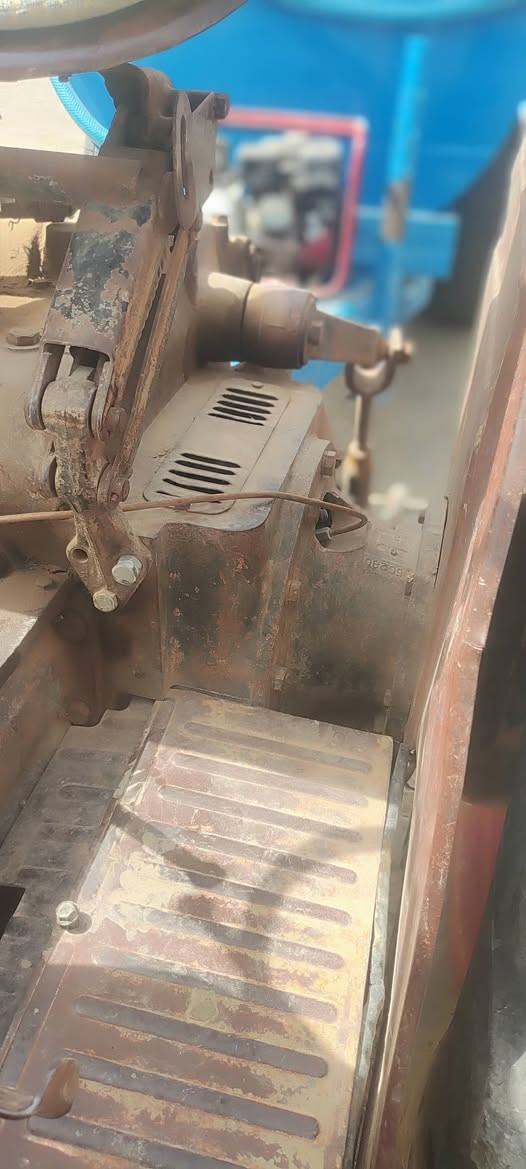 تركتر ومقطوره جديده للبيع موديل 83 تركتر لا صرف ولا بخار ستيرن باور كله مكفوله مكانها كركوك حي النصر الاتصال ***********
