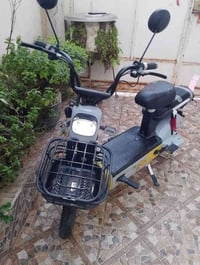 دراجة كهربائية • ما بيها عيب