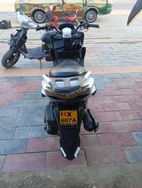 دراجه للبيع اني مكلف بلنشر رقم راعيه 07801241045