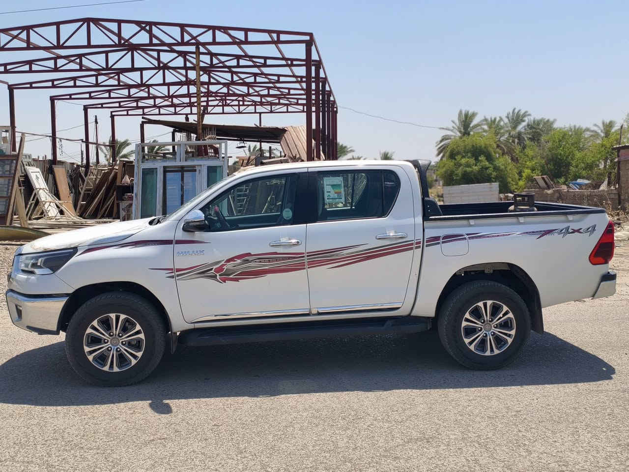 السلام عليكم تويوتا فور ويل 24سعودي مكفولة كفاله عامه جديده بمعنا الكلمه ماشيه 29 بغداد بسمي انگليزي بغداد المشاهده رقم الهاتف ***********
