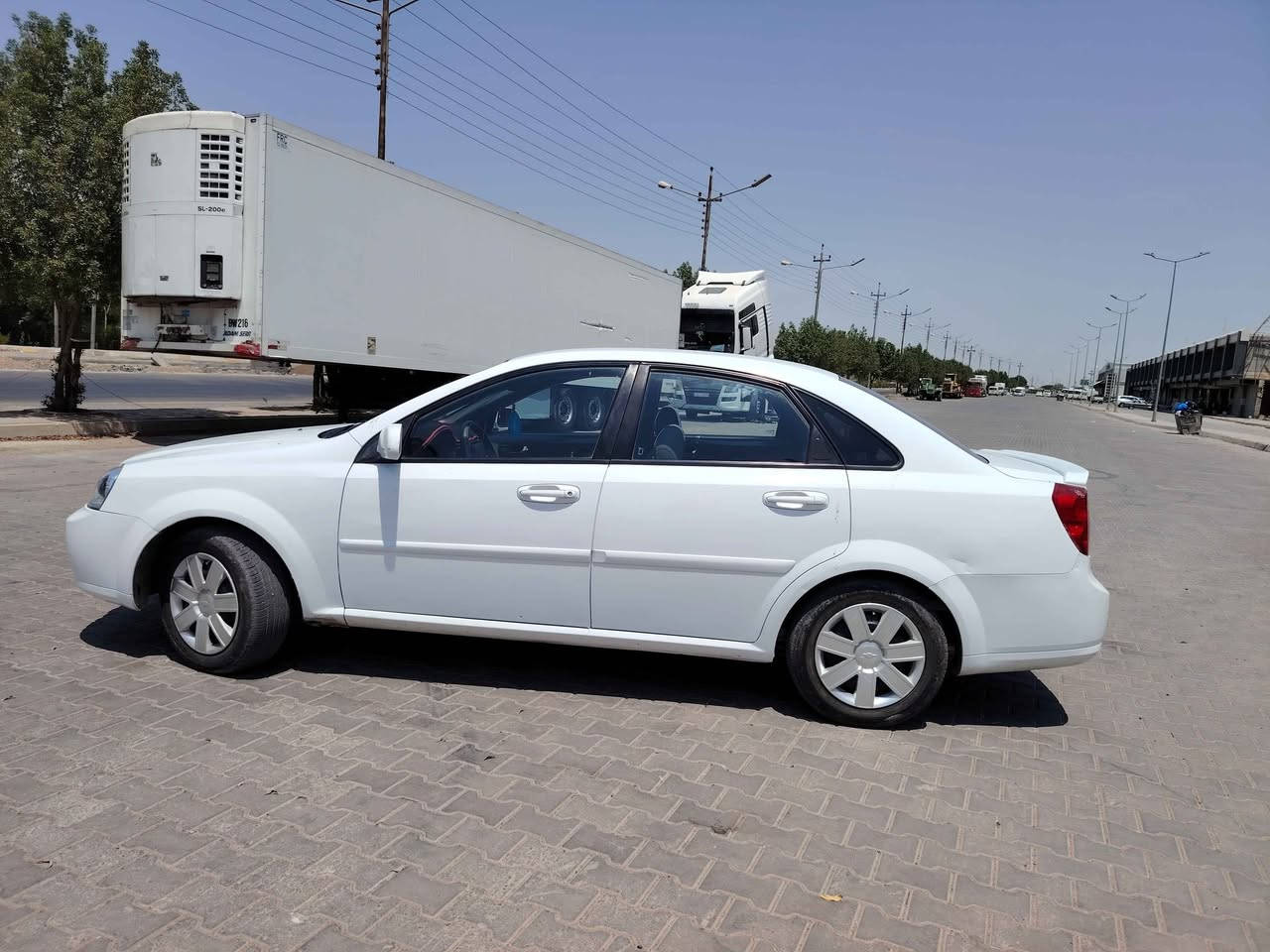 سلام عليكم 
***********
اوبترا موديل 2013 كير اوتو جديدة
رقم سليمانيه شرط تحويل غرامة 
سنوية جديدة لل 2029
محرك كير شرط بدون برغي نقص 
صدر حدادية جديد 
تبريد ثلج بشرط 
تخم تاير جديد 
دواخل كاعيات دوشمة جديدة
سيارة مرتبة مال بيت بدون نقص اي شي سونار جديد ويه صور كلشي موضح بي
بوليش جديد درجة اولى 
(سياره بدون اي نقص)
شرط تحويل ثاني يوم رقم وسنوية وكلشي جديد
سعره 94 ورقه وبي مجال بسيط حك الجية 
مكان سياره خانقين خناقين, ديالى
