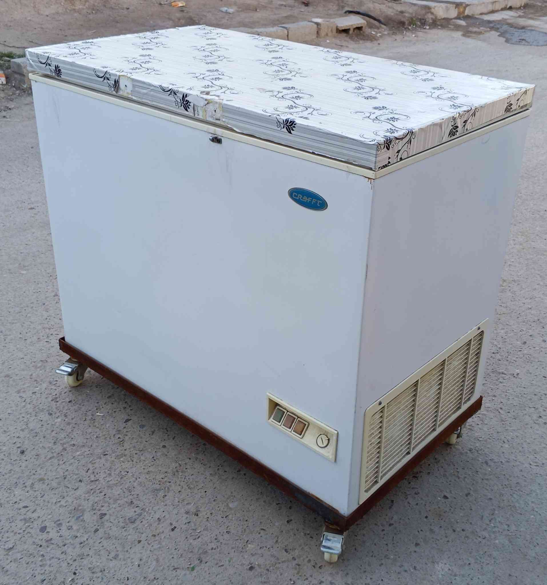 ⚜️ ثلاجة 18 قدم  كونكورد غاز شركه مع
⚜️ مجمدة 14 قدم كرافت غاز شركه 

⚜️ كلش نضيفات ما داخلات تصليح ضمان شهر

⚜️ المكان حصوه حي عداي

⚜️ للاسفسار الاتصال ***********
