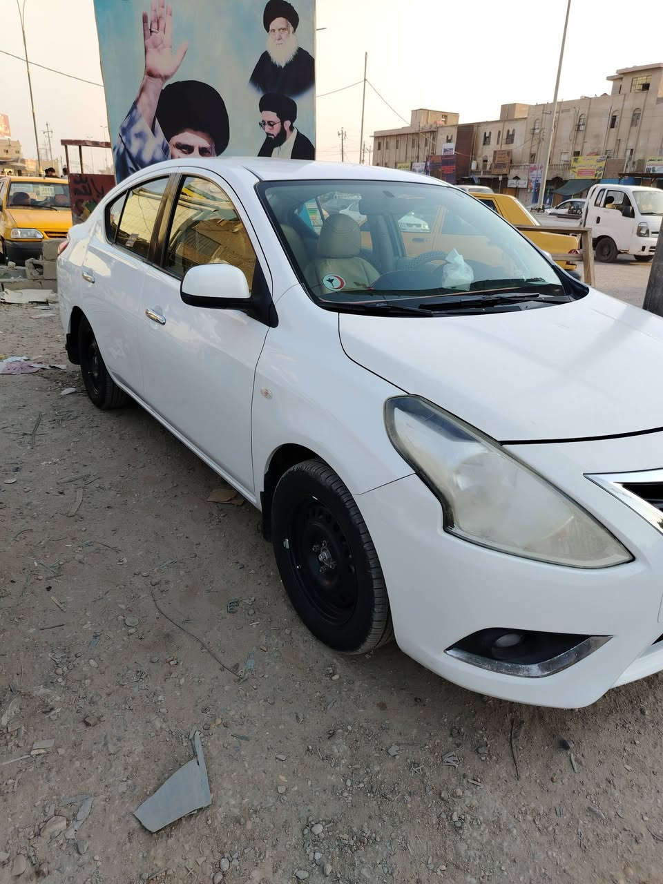 بسم الله الرحمن الرحيم
السلام عليكم
نيسان سني 2015 باسمي رقم جديد انكليزي
السعر 94 بيها مجال قليل
***********
