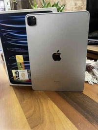 ايباد 11 ابرو M2 (الجيل الرابع )ذاكرته 128بطاريته 90جهاز جديد بلادي لا...