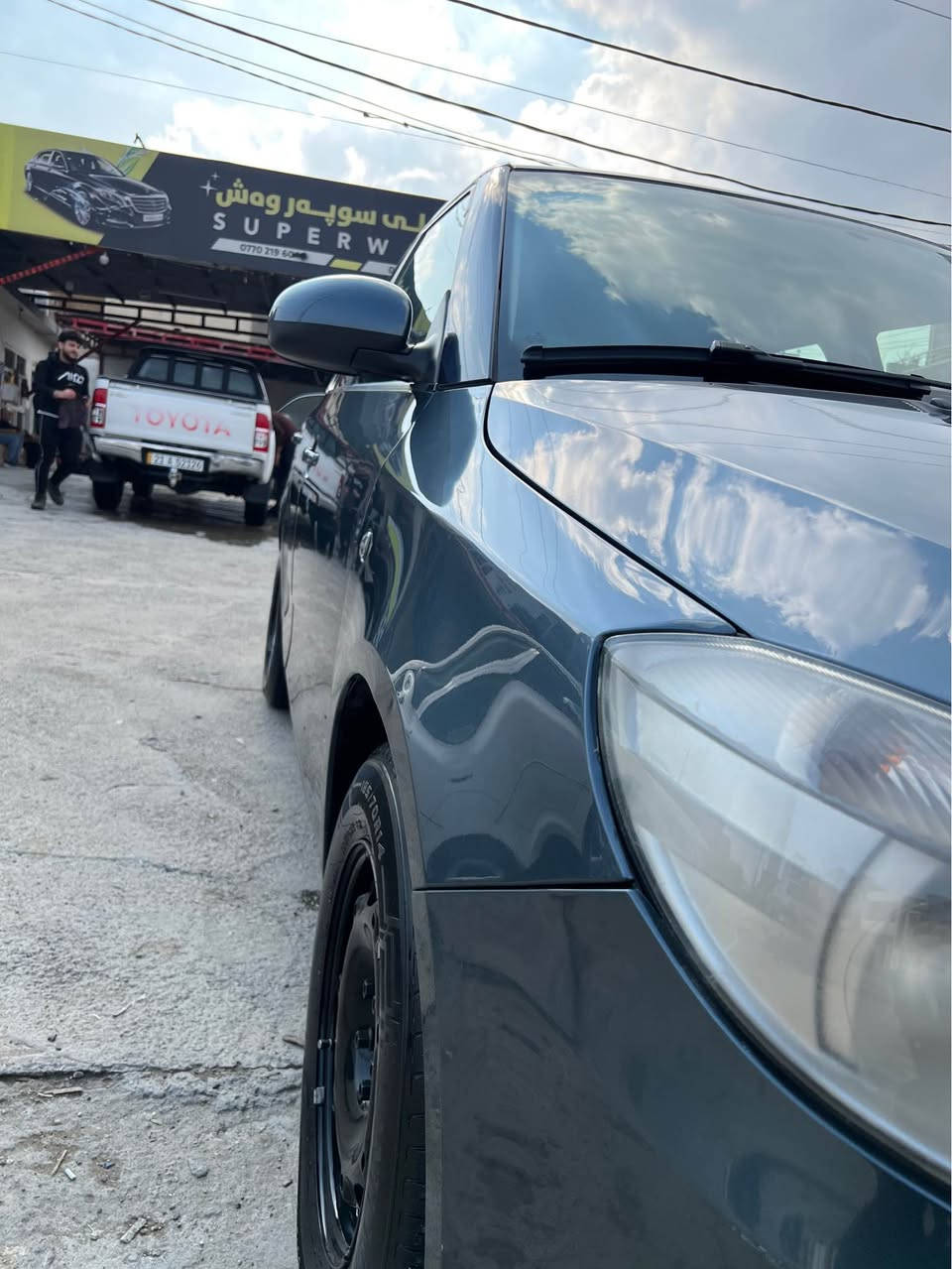 سەرەتا بەناوی خوا سکۆدا فابیا٢٠١٥ 
Skoda fabia 2015
175 هەزار کیلۆمەتر ڕۆشتوە بێبۆیاخ بەس دەرکای سەکنی بستێک pdr هەیە ماباقی بەشەرت کێڕو مەکینەوە کارەبای و تەبرید و هەموو گیانی بەشەرت هەموو سێرڤسێکی بۆ
کراوە ڕۆنی مەکینەی تازەیە هایدرۆلیکی گێرو سوکانی تازە گۆڕاوە ڕۆن ئیستۆپی تازە گۆڕاوە کامل دەبڵەکانی تازەیە شاشە ئایپات و کامێرای بۆ بستراوە تەرجیلەکۆنەکەیشی ماوە 
نرخی 86 گەڵاو مەحامەلە 
*********** السليمانية, العراق
