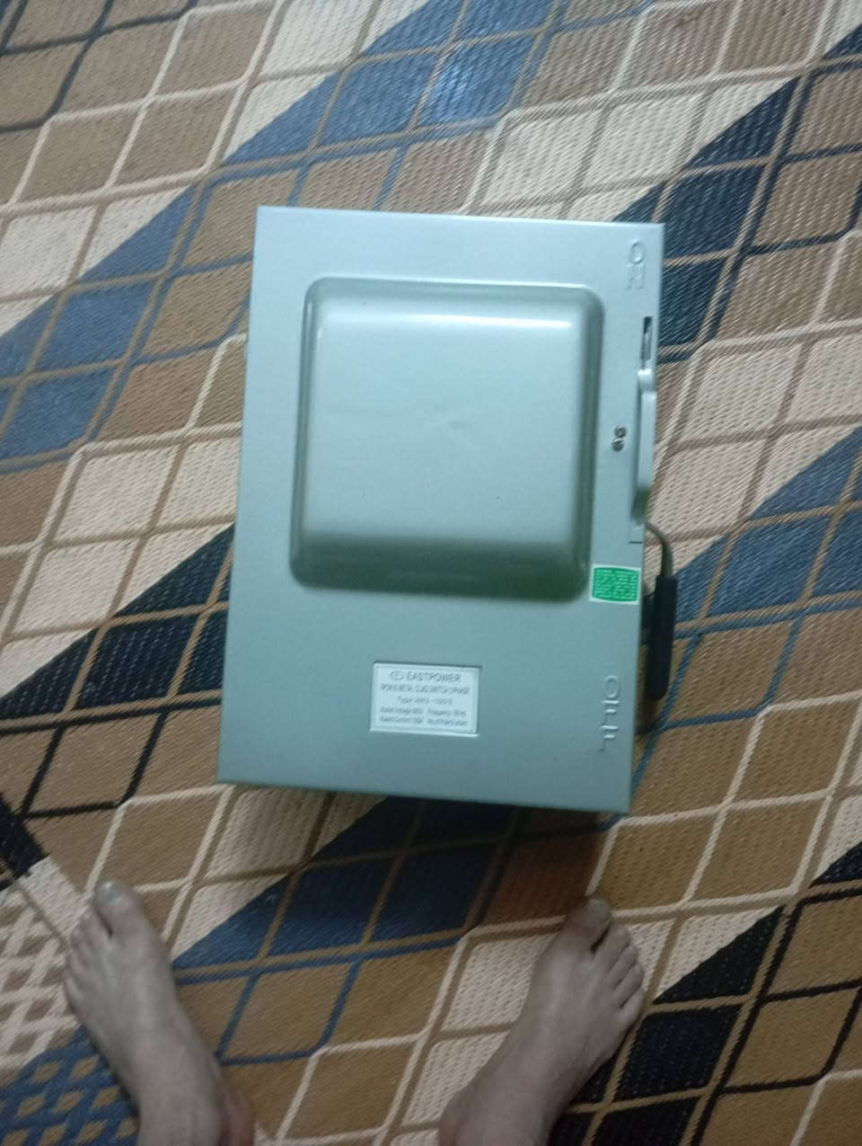 للبيع العنوان مدينة الصدر رقم ***********
