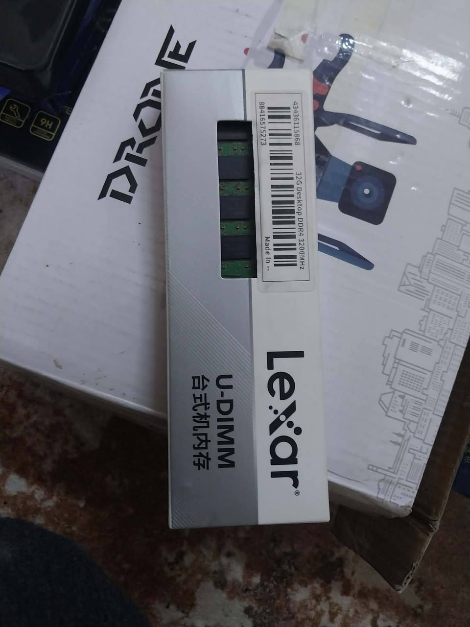 السلام عليكم شلعه للبيع تتكون من 
صندوق كمبيوتر ميني بيسي جديد بالكارتون كامل
مراوح كمبيوتر عدد 2 اضاءه ار جي بي
كيبورد وماوس وايفاي وبلوتوث هاتف وكمبيوتر 
داتا شو (تعرض صوره بيضاء)
جهاز ضغط دم فحم
درون كامله مع حقيبه وكارتون تحتاج فقط تعديل للريش تطير اعوج (بطاريات عدد 2)
راك وهارد wd blue ١٦٠
هارد خارجي 8 تيرا  شغال وكامل
بوكس كامل لزكات هاتف ايفون شاشه ولزكات حمايه للكامرا مجموعه كامله مع القوالب
كامرا اطفال مع الشاشه والمحوله (نقل صوت وصوره ومايك وتحسس حركه اطفال ومميزات اخرى (بطاريه ليثيوم) )
السعر 120 وبي مجال


**إذا كنت صاحب هذا الإعلان وتريد حذفه لأي سبب، رجاءا أرسل رسالة إلى الدعم الفني**