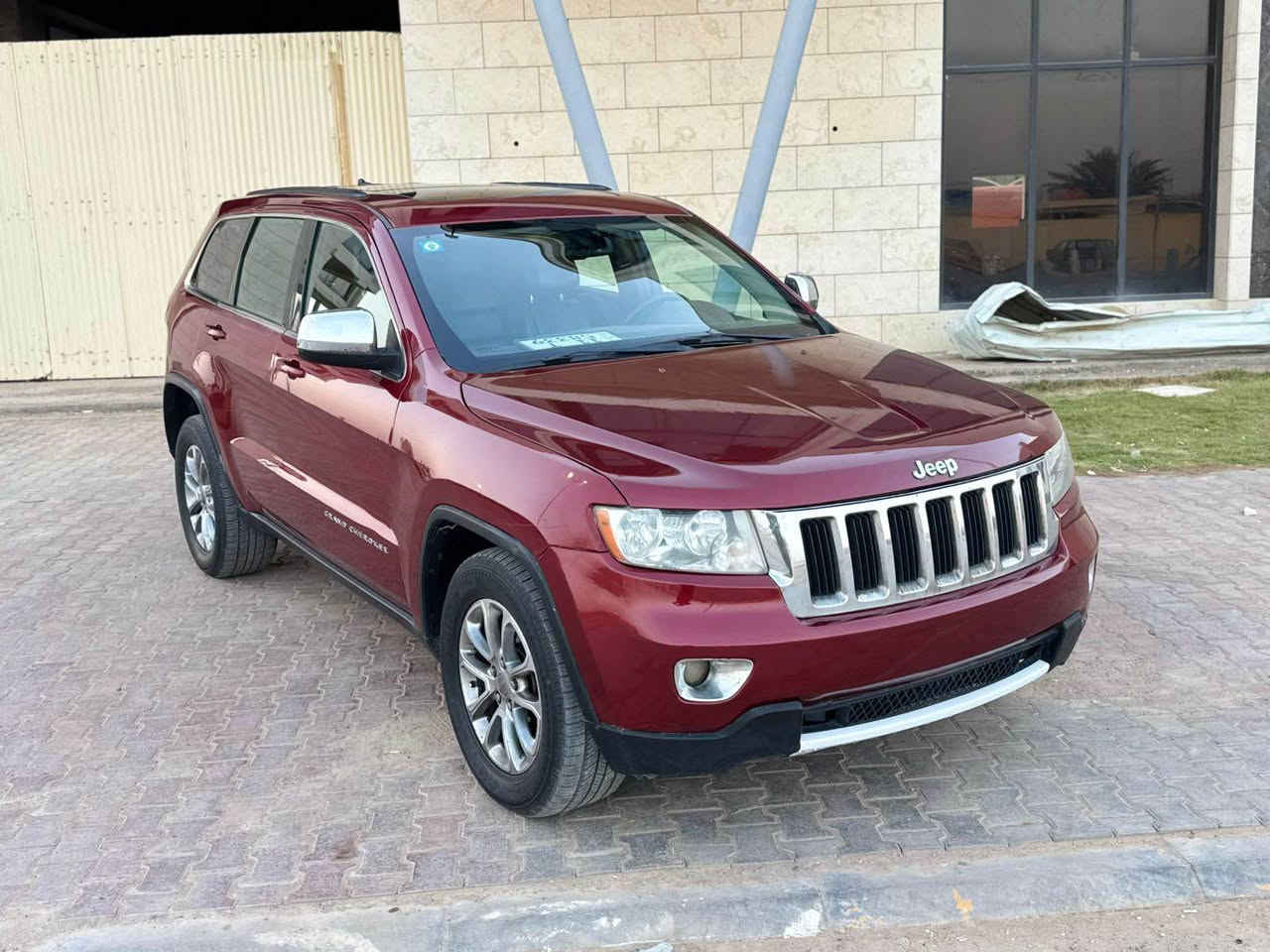 للبيع جيب لاريدو موديل 2012 رقم بغداد دولي الجديد 
سياره جاهزه مكينه كير صدر تخم تاير تبريد فول مواصفات هيمي 8 فتحه بنورما فور ويل شاشه كامره كشنات جلد كهرباء جنطه شفط جكات السعر 140 وترهم مراوس 
مكاني كوت واسط مركز مدينه رقم *********** دهل اوران, واسط
