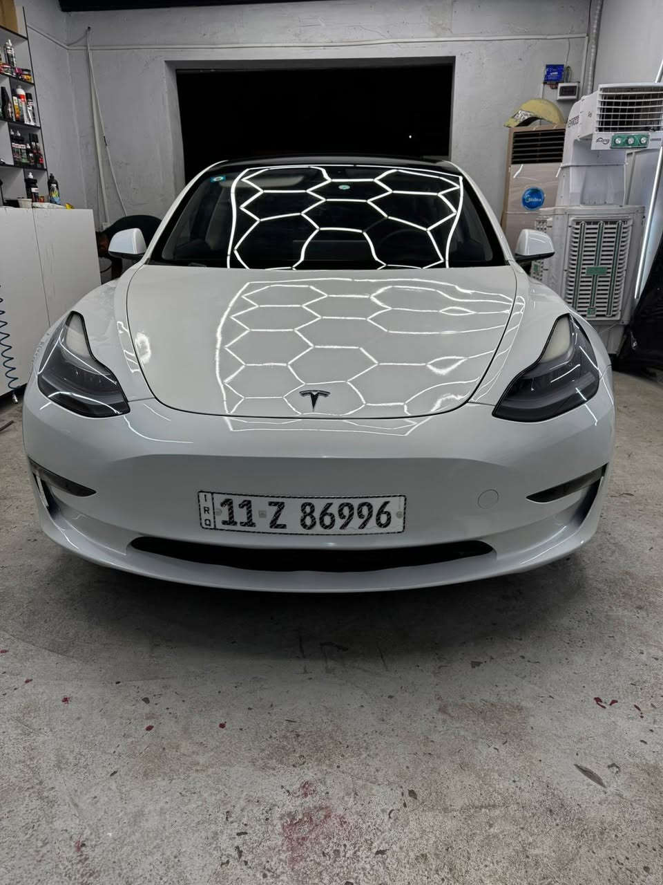 للبيع: تسلا Model3 موديل 2023
اعلى مواصفات في فئة الـ Model3
Dual Motor Long Range فئة Performance 
دوال موتورز مدى شحن طويل فئة بيرفورمنس
مواصفات فول  غنيه عن التعريف
رقم بغداد ماشيه 28 الف كيلوا
ضرر بسيط مع الصور
السعر 180 ورقه
السعر في مجال


**إذا كنت صاحب هذا الإعلان وتريد حذفه لأي سبب، رجاءا أرسل رسالة إلى الدعم الفني**