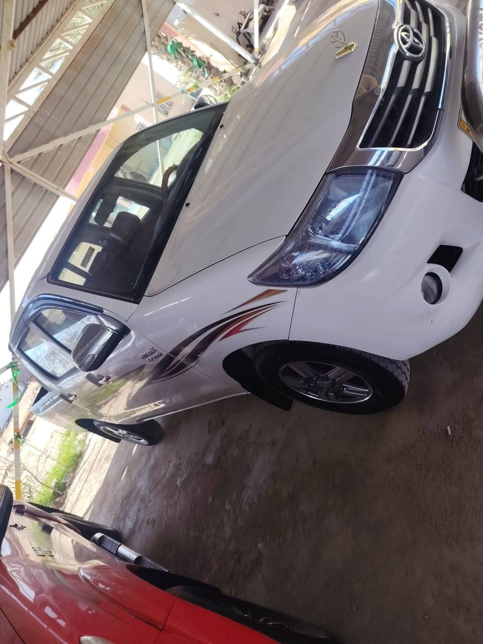 هايلوكس ٢٠١٣
بيه ملاحضات موضحه بالسونار
سياره كلش حلوه وجديده
كير عادي
رقم دولي
كير محرك شرط
شاصي ١٢
المكان واسط الزبيديه
السعر خاص او اتصال 
***********
