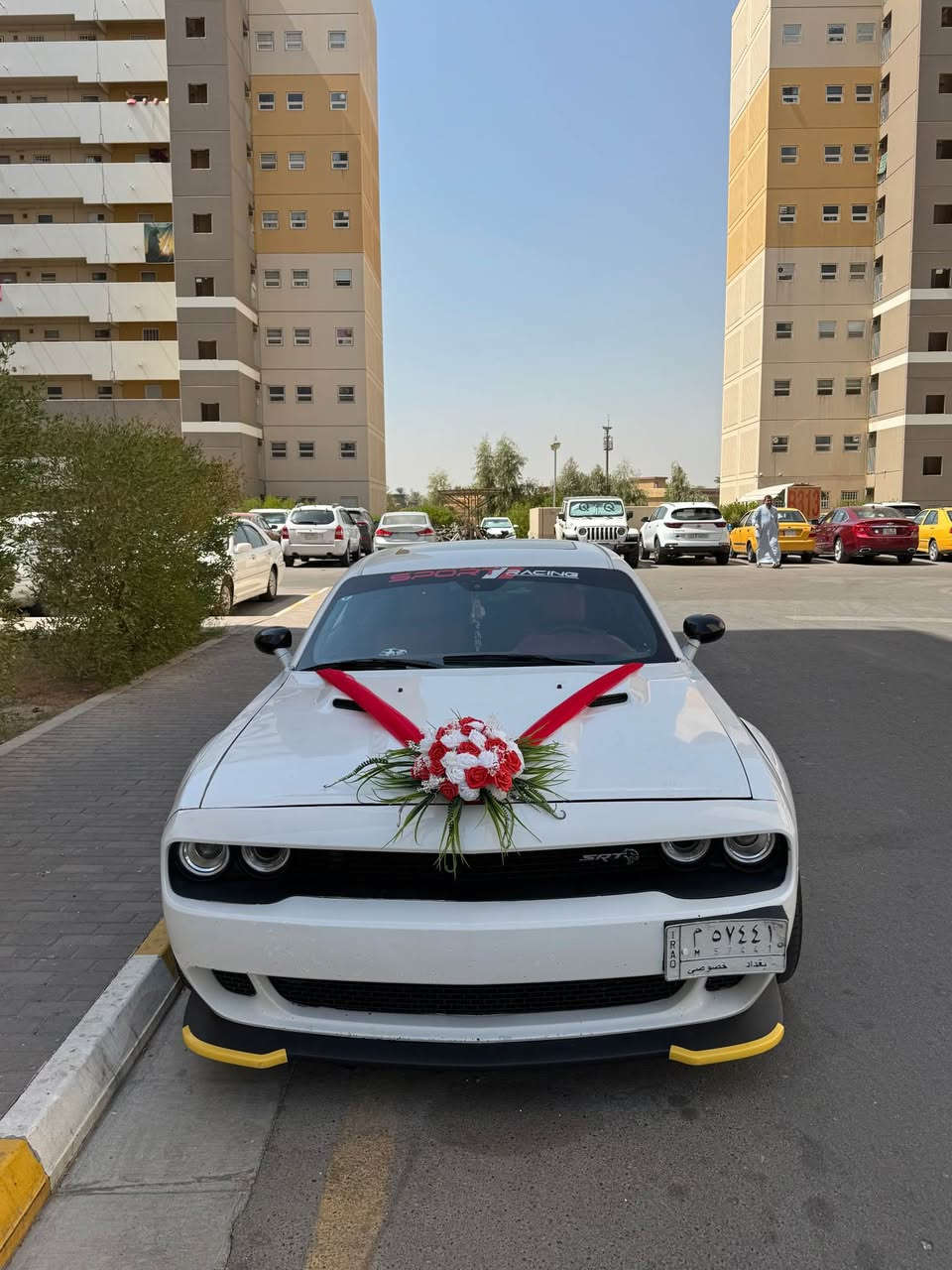 جالنجر 1/1 موديل 2013 مكينه 3600
سياره حادثها جاملغ خلفي وربع من باب السايق 
بيها مكانات الصبغ بدون لغد بدون شواصي 
مكينه 3600 
كير 5 نمر 
شاشه قلاب بلادي بلوتوث اواكس
تبريد قطعتين 
فتحه سقف 
كشن كهرباء 
شفتات ستيرن 
فول تحكم ستيرن 
تدفئه كشنات 
بصمه تشغل + ابواب 
تشغيل عن بعد 
نظام سبورت 
داخل جلد احمر 
وايد بدي 
تخم تاير + ويل كب تو سايز + سبيسرات 
بيها نواقص بسيطه لحيه امام حداديه ٨٠٪؜ 
عنوانها بغداد بسمايه + زيونه

للبيع او المراوس السعر 109 وبيها مجال بسيط 
للتواصل *********** بغداد, العراق
