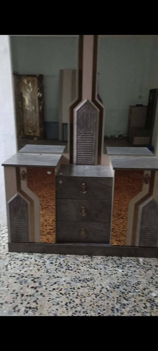 غرفة أخشاب تركي 8 قطع كلش نظيفة استعمال قليل
كنتور ستة بيبان 
جرباية مخزن 4 قطع (جرارات الجوانب مع شازلون)
ميز مراية
كومدي
كرسي
السعر مليون و بيها مجال
العنوان الكوفة براكية
‏‪


**إذا كنت صاحب هذا الإعلان وتريد حذفه لأي سبب، رجاءا أرسل رسالة إلى الدعم الفني**