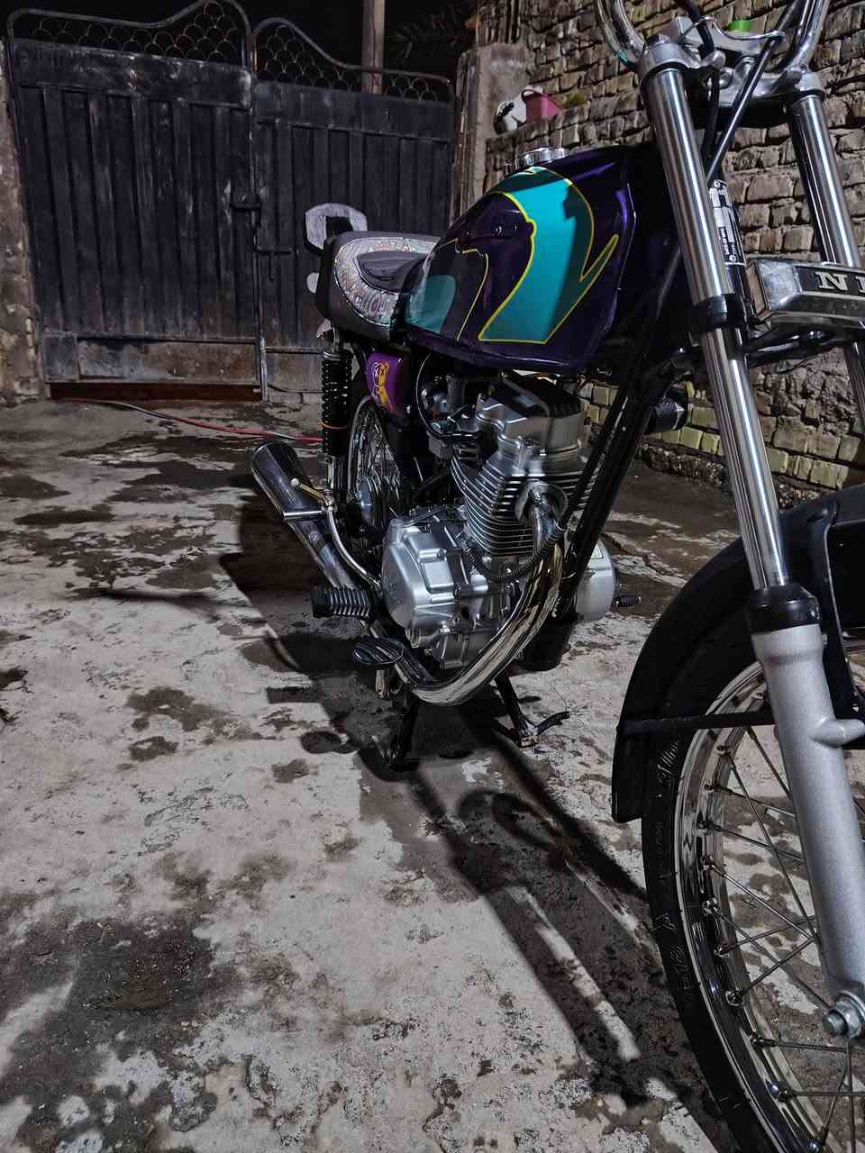 دراجه للبيع شاصي 22 اورق اصولي تعمير 25 نضاف شوفت عينك ***********
