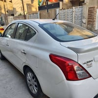 نيسان مصري للبيع او مراوس موديل ٢٠٢٤ ماشيه ١٩ الف فقط دوشمة عامة درجة ...