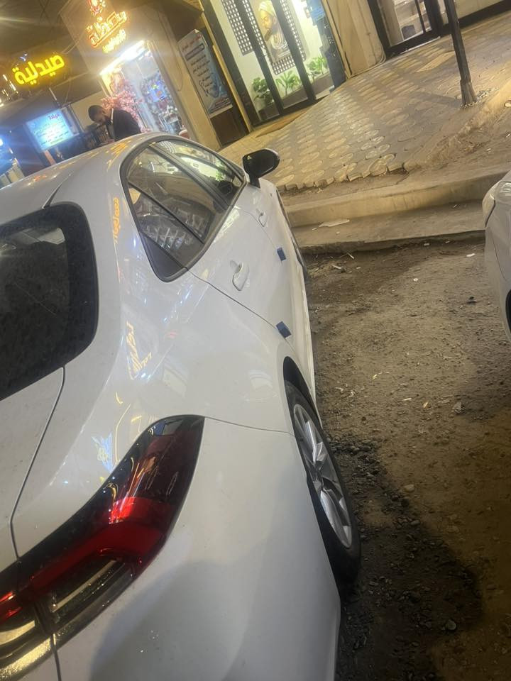 كورلا هايبرد  شكل الخليجي 2025 ماشيه 7500 كفاله عامه رقم بغداد تحويل ثاني يوم ب 23.500 وبيها مجال بسيط عنوان بغداد المنصور ***********
